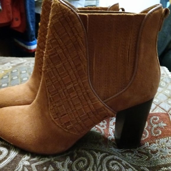 💐👢ELLIOTT LUCCA ICONIC BOOTS👢🎋SIZE 8.5,A FABULOUS GIFT ITEM.🎁 - Picture 8 of 16